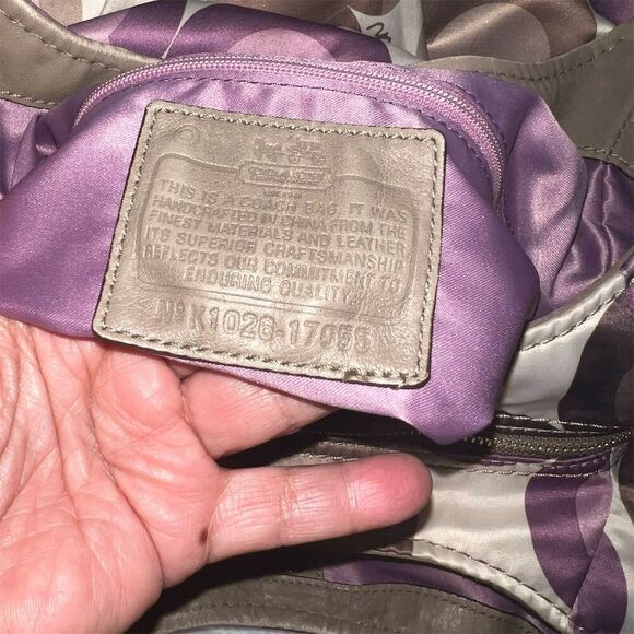 Coach Maggie Signature Multicolor Shoulder Bag Women's Handbag - Picture 11 of 15